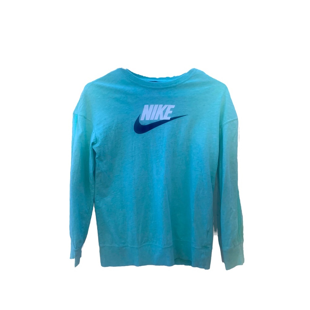 •Kids Nike Long Sleeve Shirt•